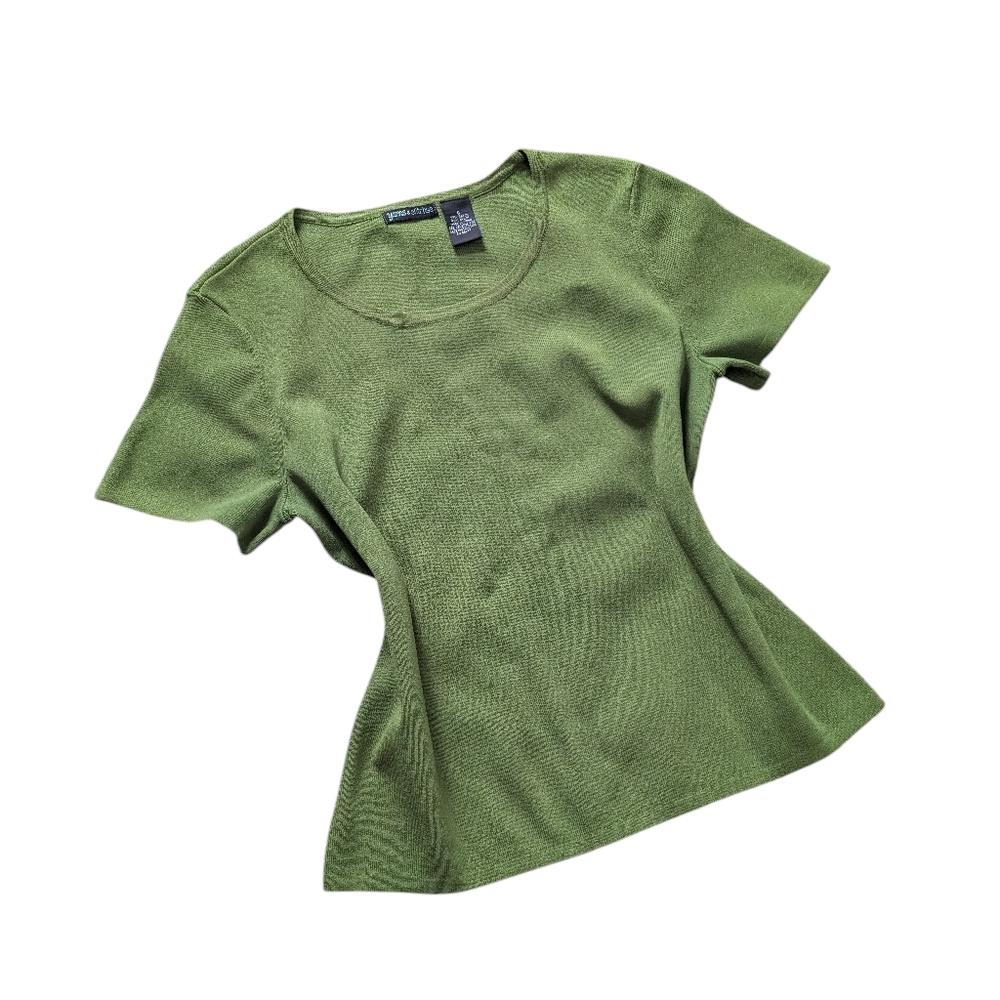 Vintage yarns & stitches short sleeve green top